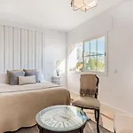 Gasthuis Molo 44 Puerto Banus Marbella