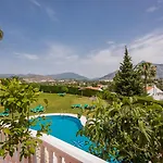 Molo 44 Puerto Banus 4*