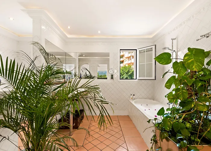 Molo 44 Puerto Banus Marbella