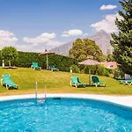 Molo 44 Puerto Banus 4* ماربيا