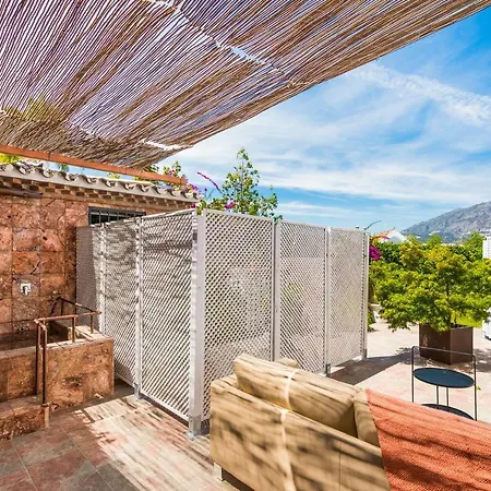 Molo 44 Puerto Banus Vendégház 4*