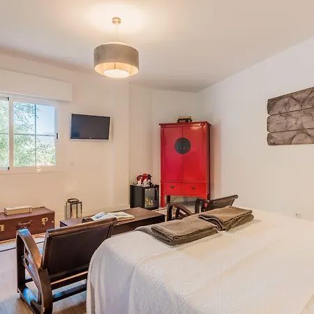 Molo 44 Puerto Banus Pensjonat 4*