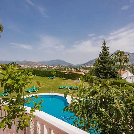 Molo 44 Puerto Banus 4*