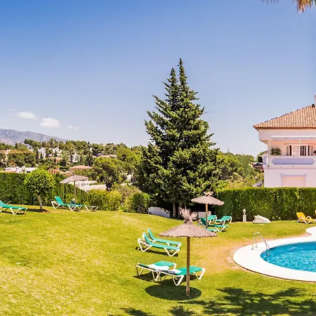 Molo 44 Puerto Banus Гостевой дом Марбелья