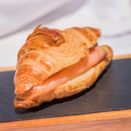 Molo 44 Puerto Banus 4*