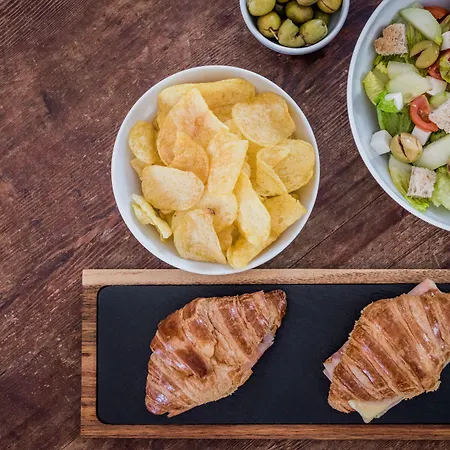 Molo 44 Puerto Banus 4*