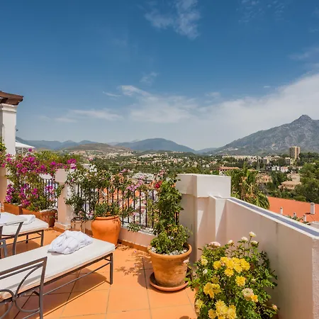 Molo 44 Puerto Banus 4* Marbellac