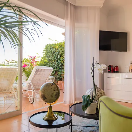 Molo 44 Puerto Banus Pensjonat