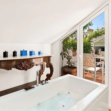 Molo 44 Puerto Banus 4*
