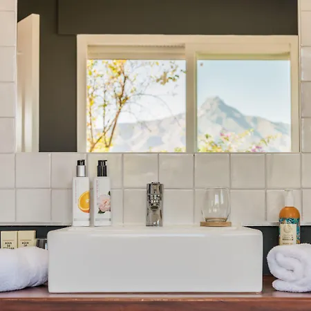 Molo 44 Puerto Banus 4* Marbella