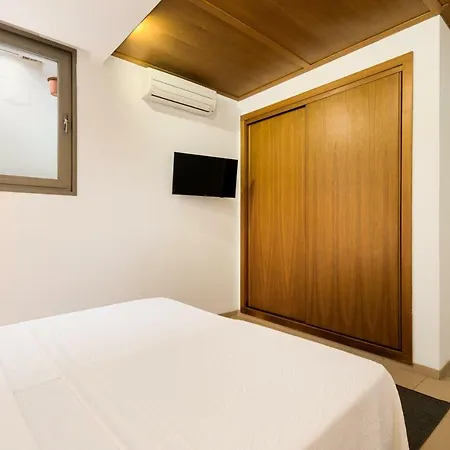 Pensión Molo 44 Puerto Banús Marbella