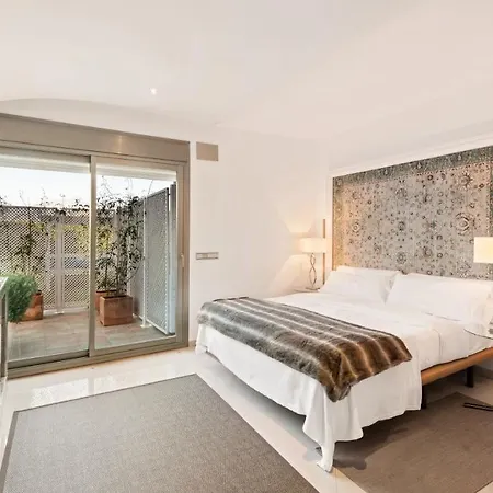 Molo 44 Puerto Banús 4* Marbella