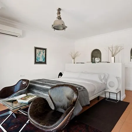 Molo 44 Puerto Banus Гостевой дом