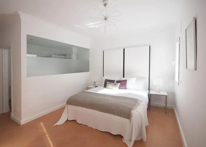 Molo 44 Puerto Banus Konukevi Marbella