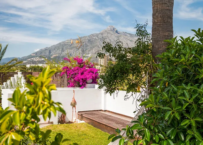 Molo 44 Puerto Banus Pensionat 4*