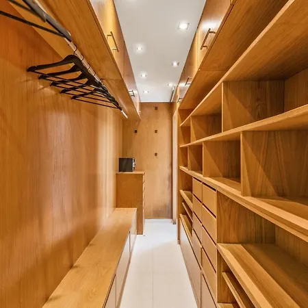 Molo 44 Puerto Banús 4* Marbella