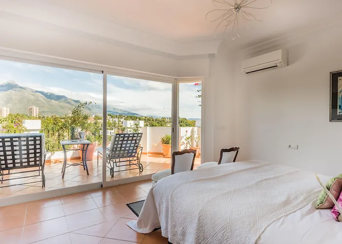 Molo 44 Puerto Banus ゲストハウス 4*
